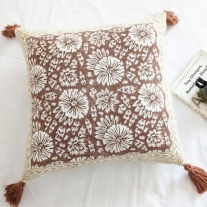 Garden in hues printed cushion cover